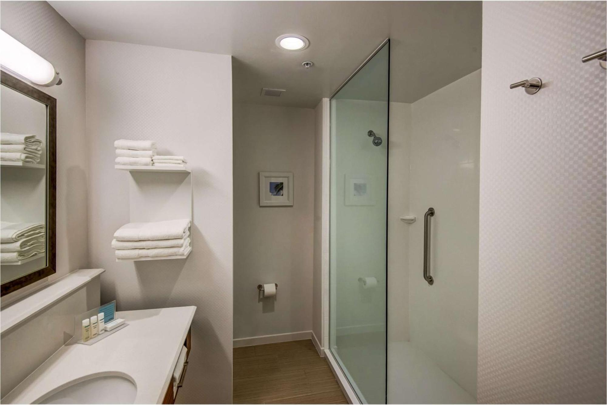 Hampton Inn Плант-Сити Экстерьер фото